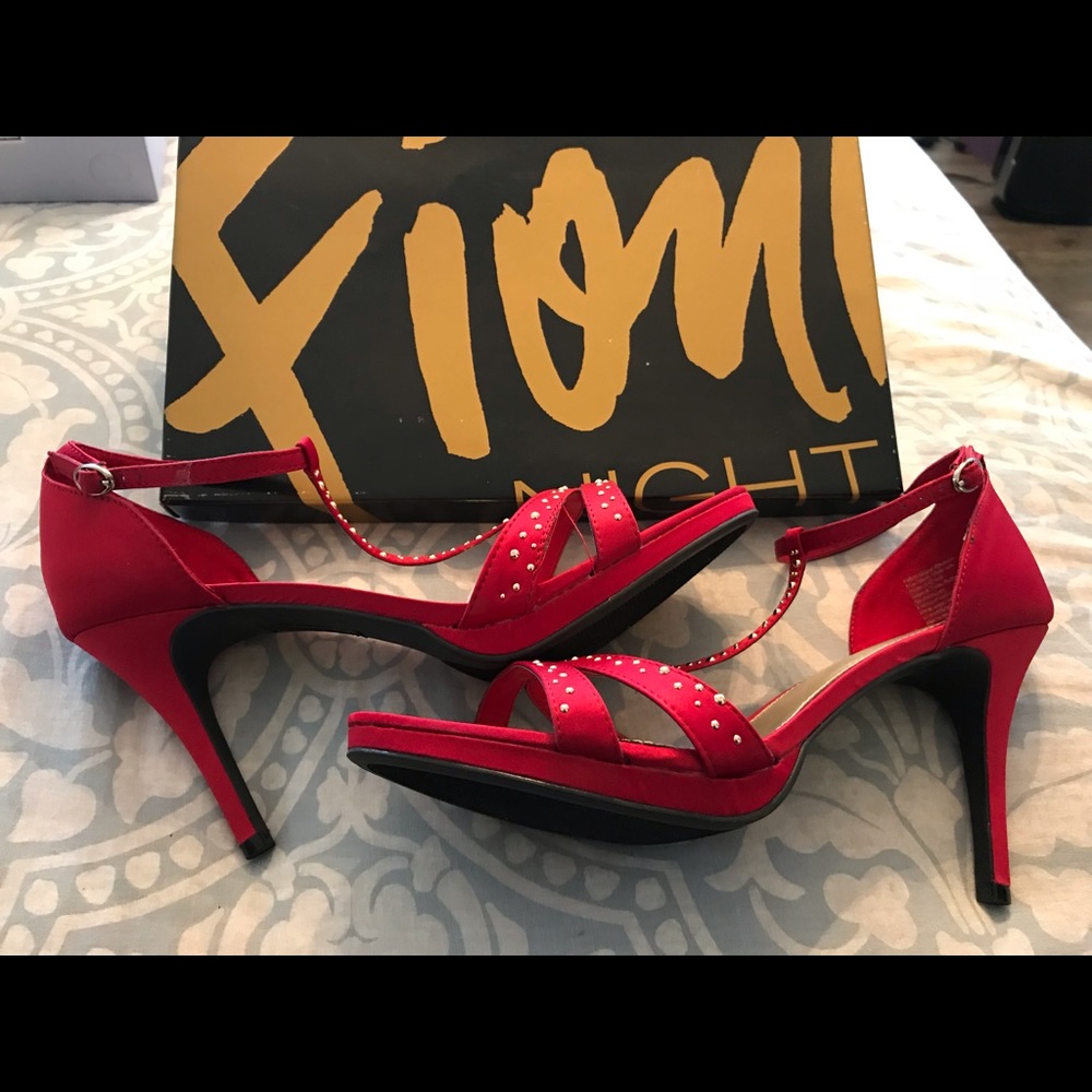 NWT Womens Shoe